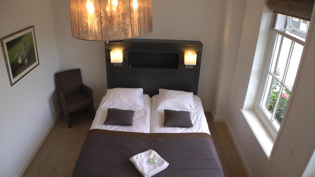 Bed And Breakfast Hoeve Chapeau Katwoude Zimmer foto